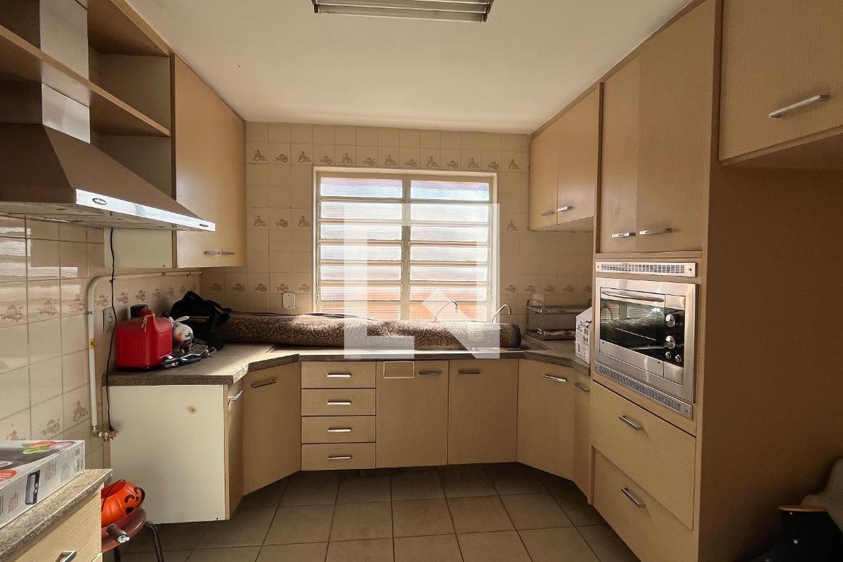 Casa à Venda - Jardim Flamboyant, 3 Quartos,  152 m2 em , Campinas - sp | SoloBR