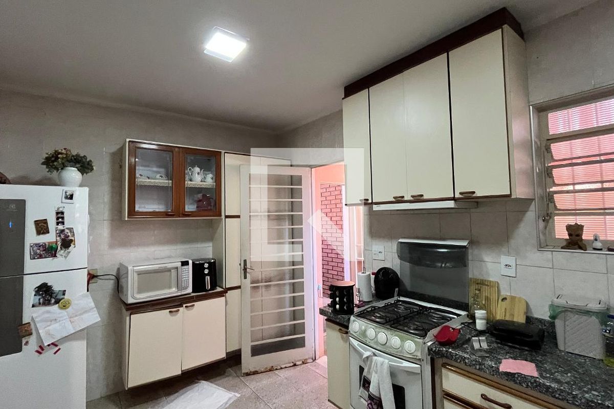 Casa à Venda - Jardim Flamboyant, 3 Quartos,  152 m2 em , Campinas - sp | SoloBR