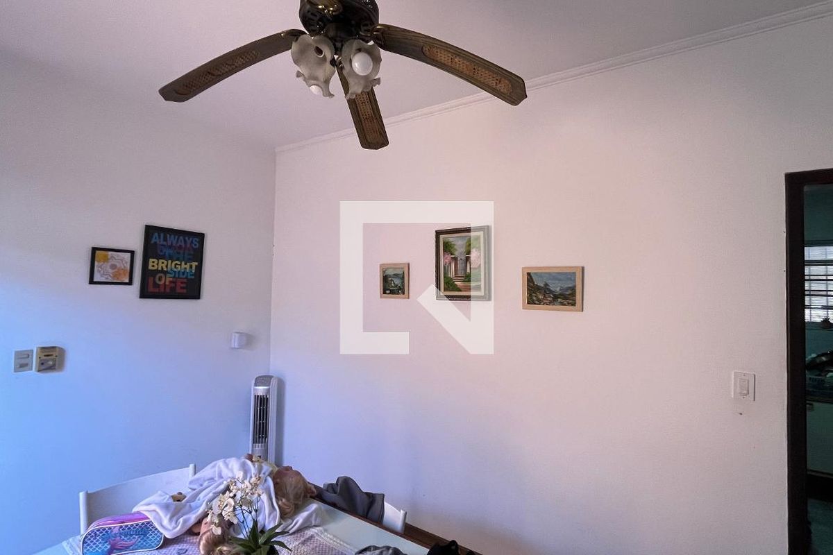 Casa à Venda - Jardim Flamboyant, 3 Quartos,  152 m2 em , Campinas - sp | SoloBR