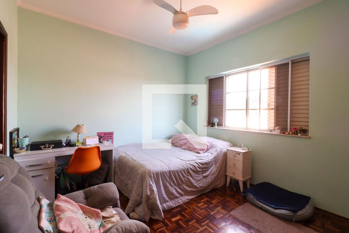 Casa à Venda - Jardim Flamboyant, 3 Quartos,  152 m2 em , Campinas - sp | SoloBR