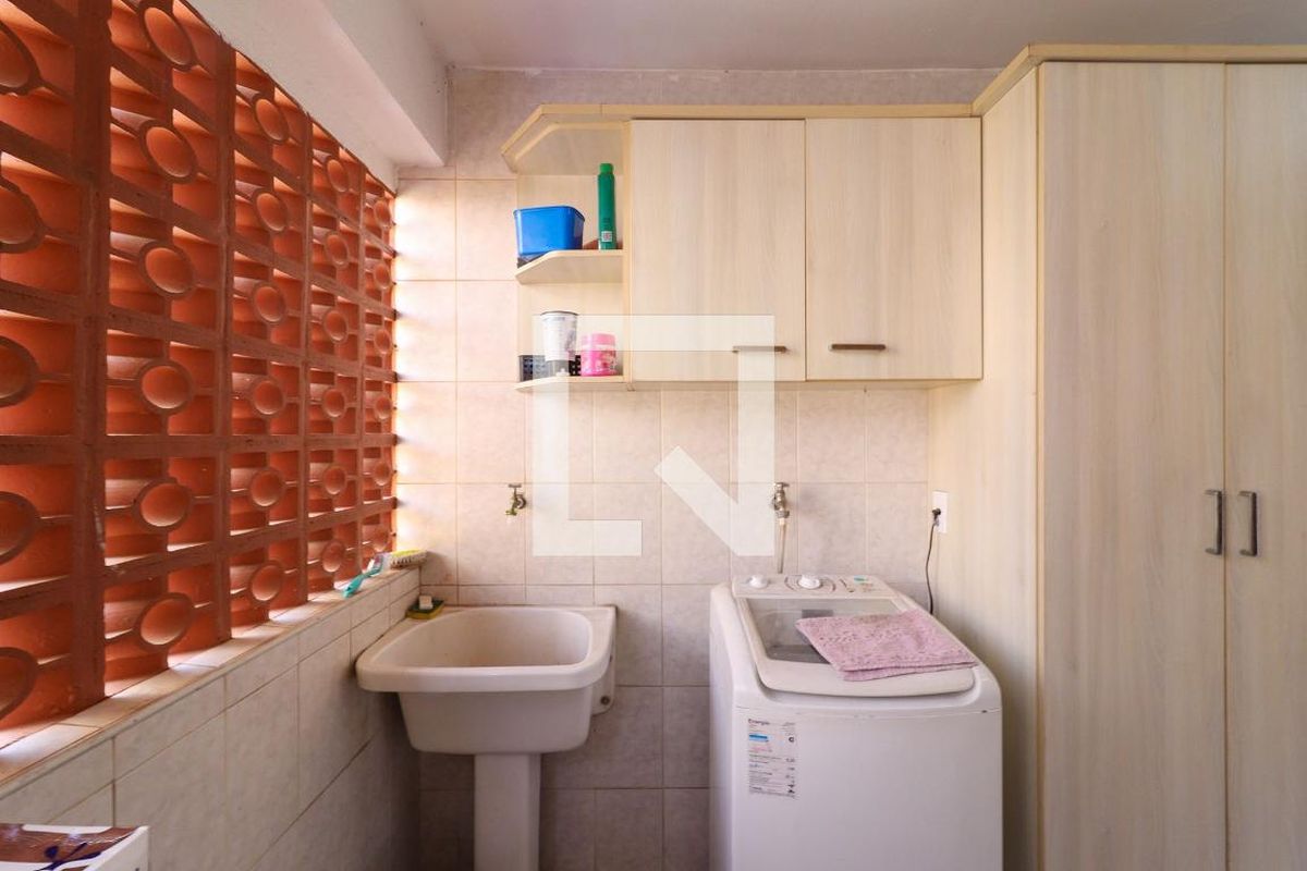 Casa à Venda - Jardim Flamboyant, 3 Quartos,  152 m2 em , Campinas - sp | SoloBR