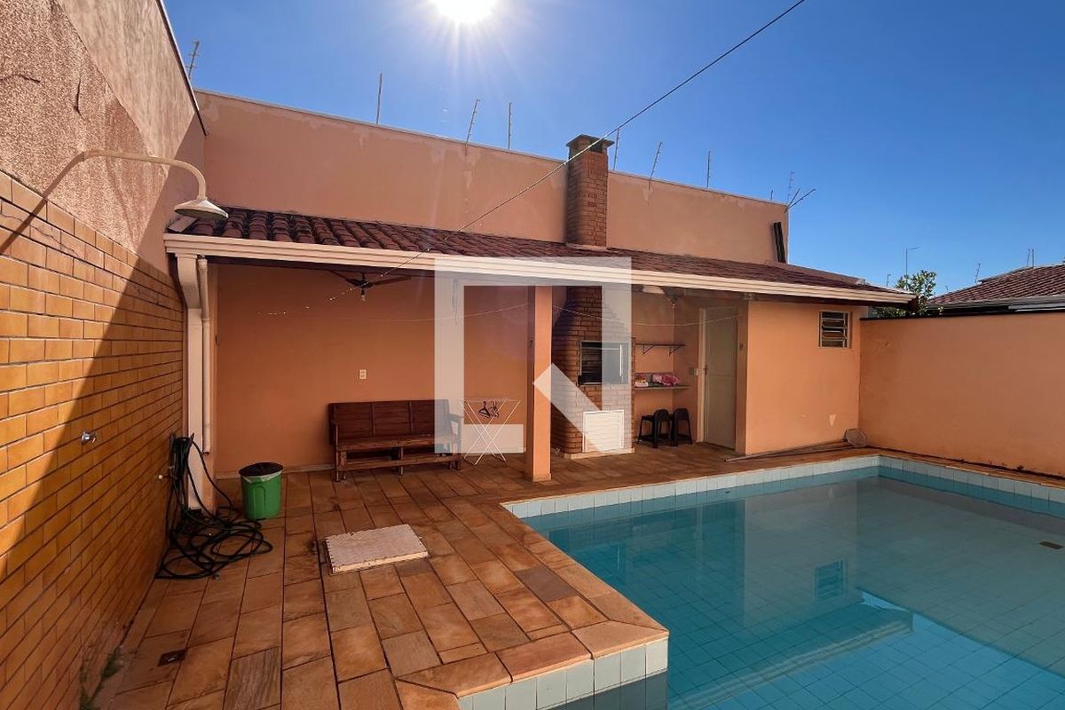 Casa à Venda - Jardim Flamboyant, 3 Quartos,  152 m2 em , Campinas - sp | SoloBR