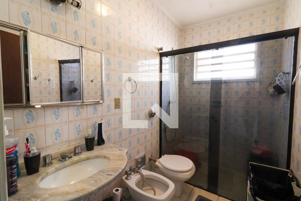 Casa à Venda - Jardim Flamboyant, 3 Quartos,  152 m2 em , Campinas - sp | SoloBR