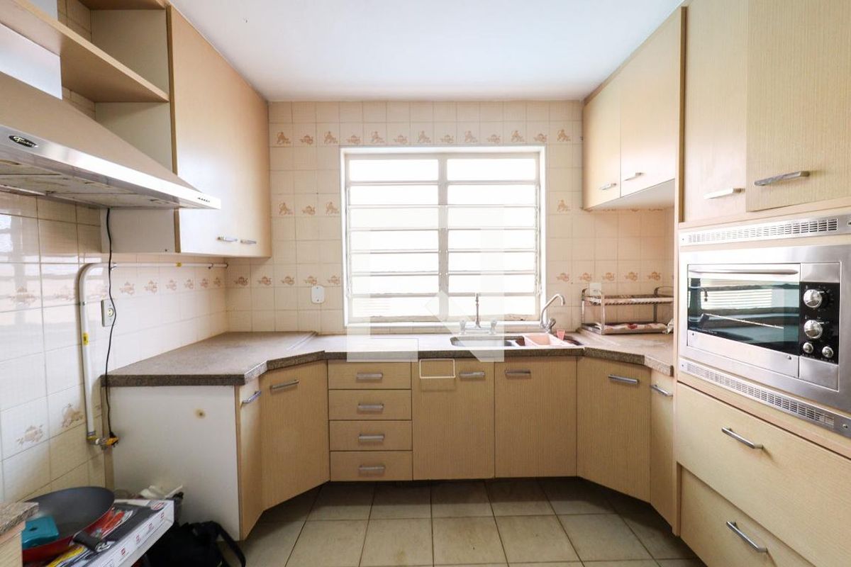 Casa à Venda - Jardim Flamboyant, 3 Quartos,  152 m2 em , Campinas - sp | SoloBR