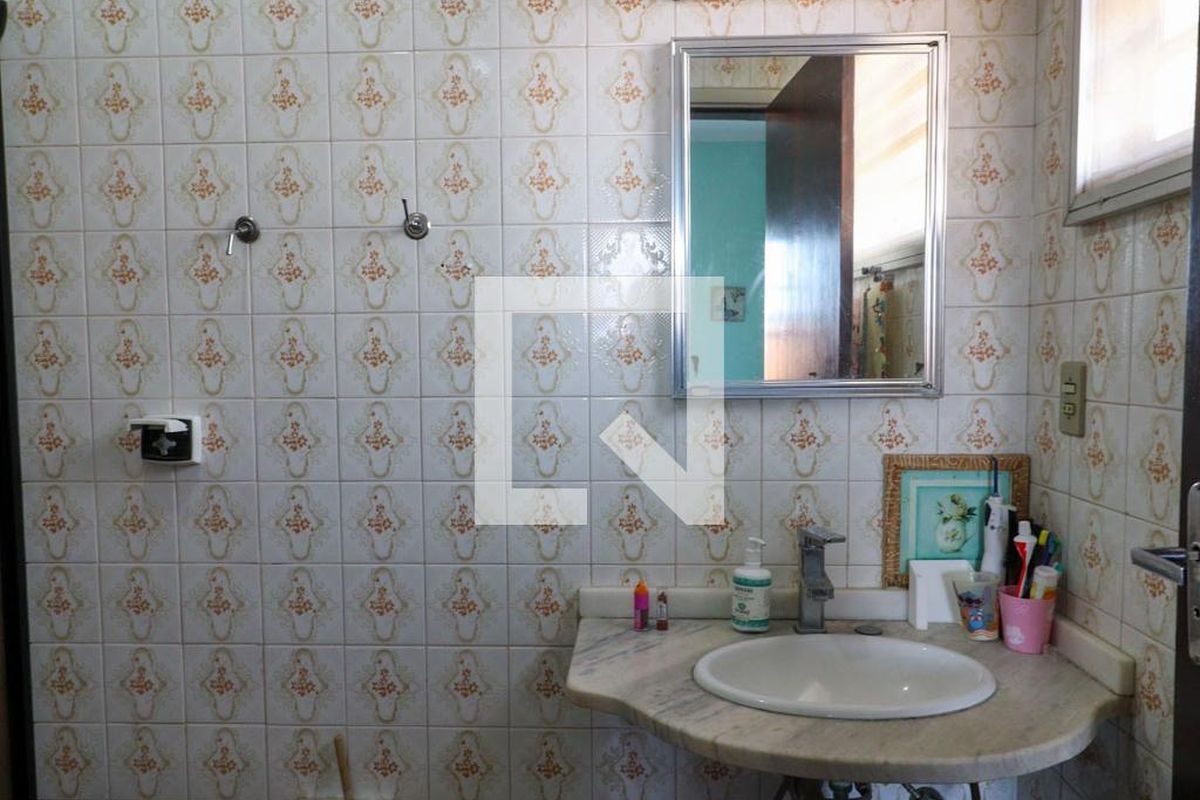 Casa à Venda - Jardim Flamboyant, 3 Quartos,  152 m2 em , Campinas - sp | SoloBR