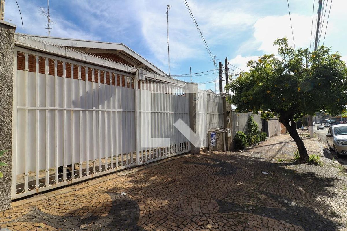 Casa à Venda - Jardim Flamboyant, 3 Quartos,  152 m2 em , Campinas - sp | SoloBR