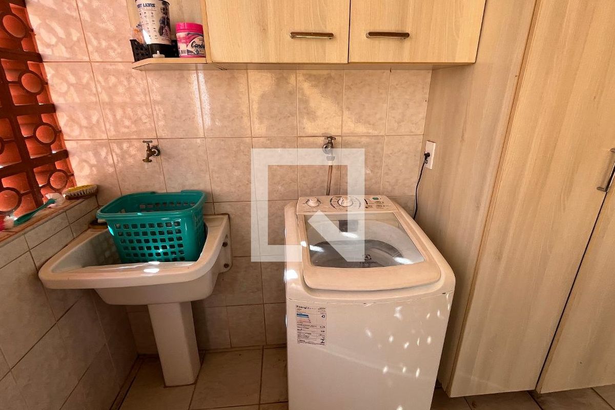 Casa à Venda - Jardim Flamboyant, 3 Quartos,  152 m2 em , Campinas - sp | SoloBR