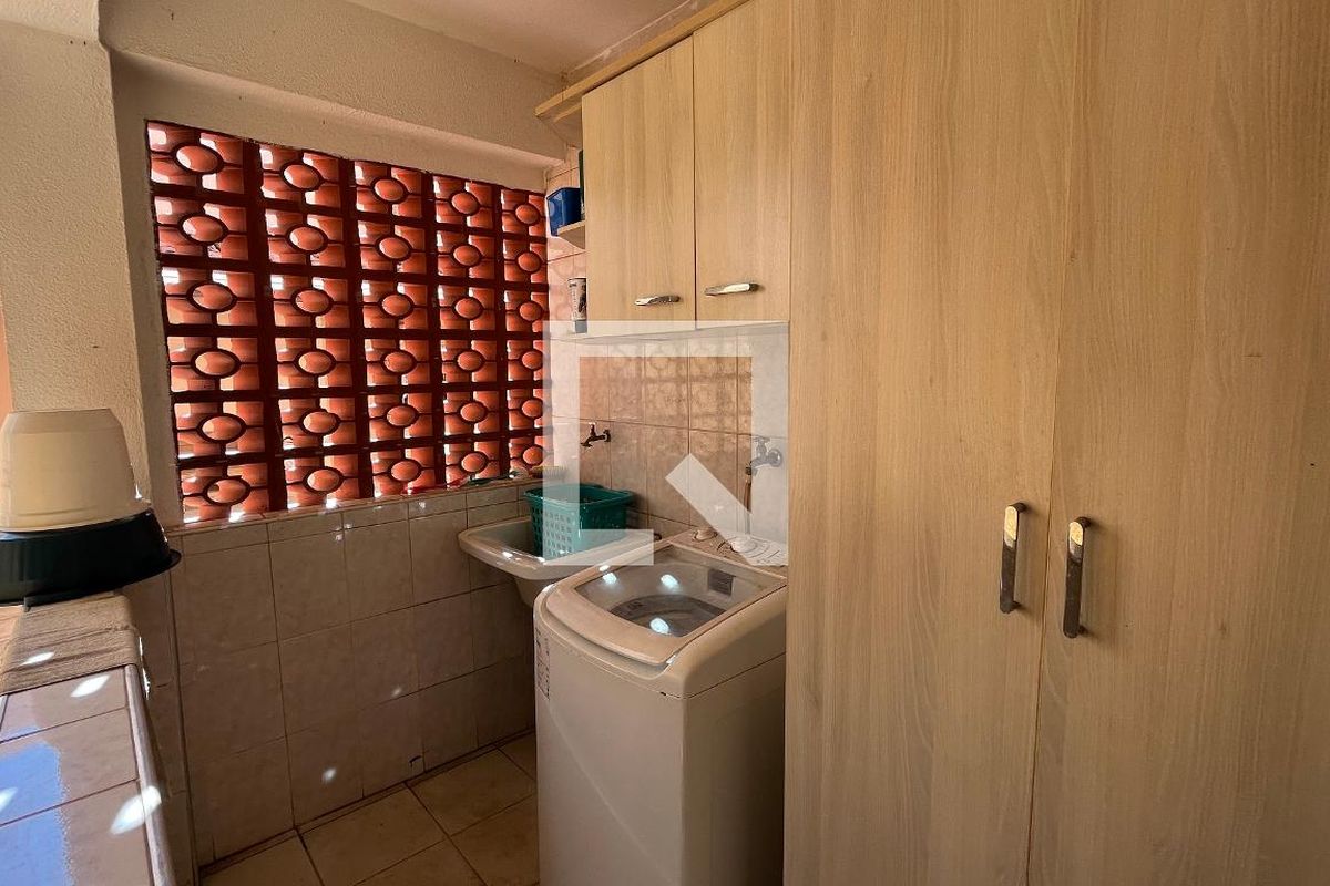 Casa à Venda - Jardim Flamboyant, 3 Quartos,  152 m2 em , Campinas - sp | SoloBR