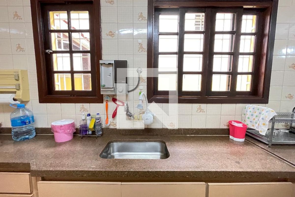 Casa, 3 quartos, 264 m² - Foto 50
