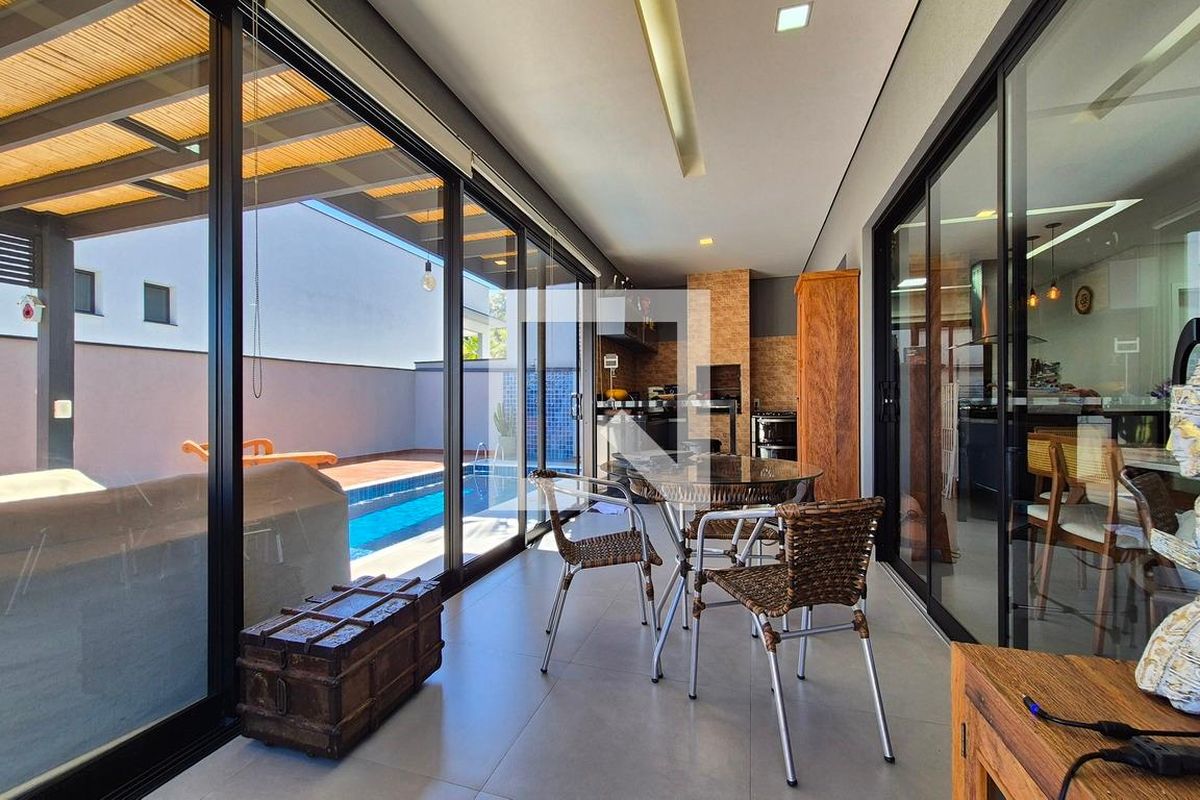 Casa à Venda - Swiss Park, 4 Quartos,  350 m2 em , Campinas - sp | SoloBR