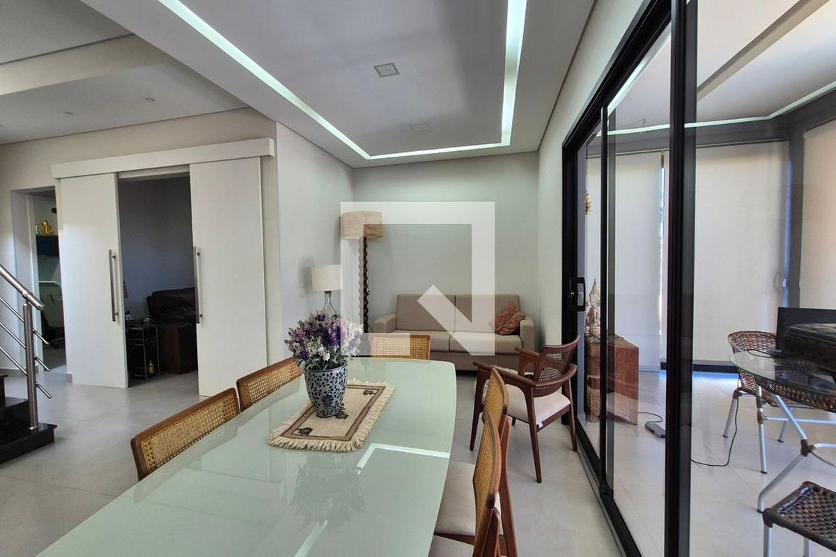 Casa à Venda - Swiss Park, 4 Quartos,  350 m2 em , Campinas - sp | SoloBR