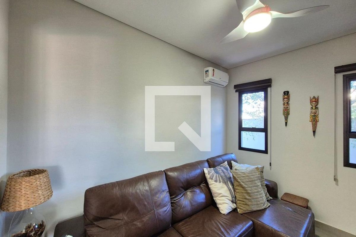 Casa à Venda - Swiss Park, 4 Quartos,  350 m2 em , Campinas - sp | SoloBR