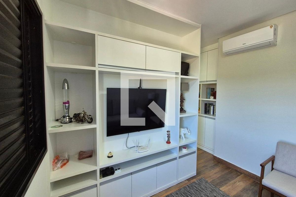 Casa à Venda - Swiss Park, 4 Quartos,  350 m2 em , Campinas - sp | SoloBR