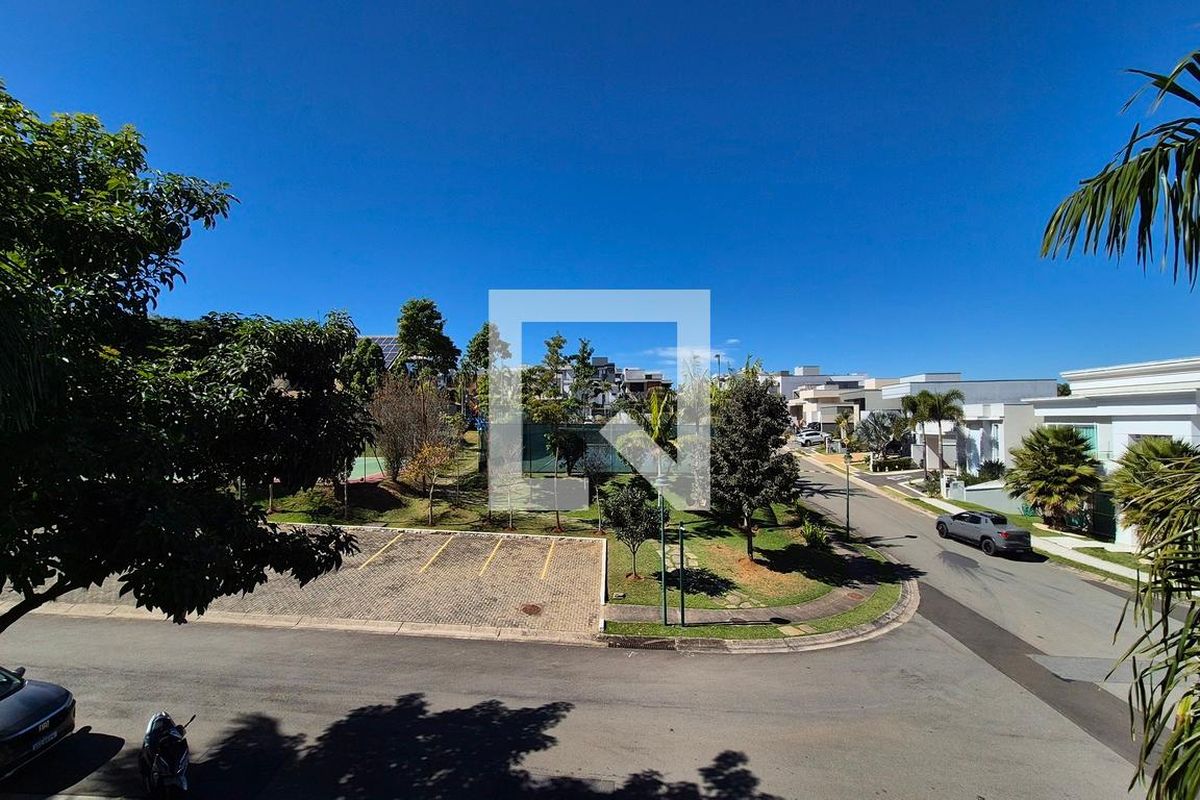 Casa à Venda - Swiss Park, 4 Quartos,  350 m2 em , Campinas - sp | SoloBR