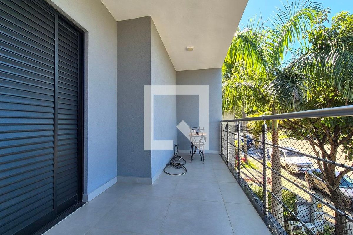 Casa à Venda - Swiss Park, 4 Quartos,  350 m2 em , Campinas - sp | SoloBR