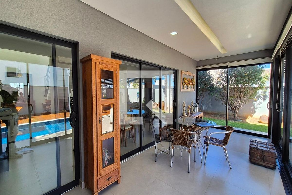 Casa à Venda - Swiss Park, 4 Quartos,  350 m2 em , Campinas - sp | SoloBR
