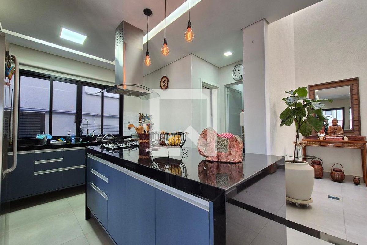 Casa à Venda - Swiss Park, 4 Quartos,  350 m2 em , Campinas - sp | SoloBR