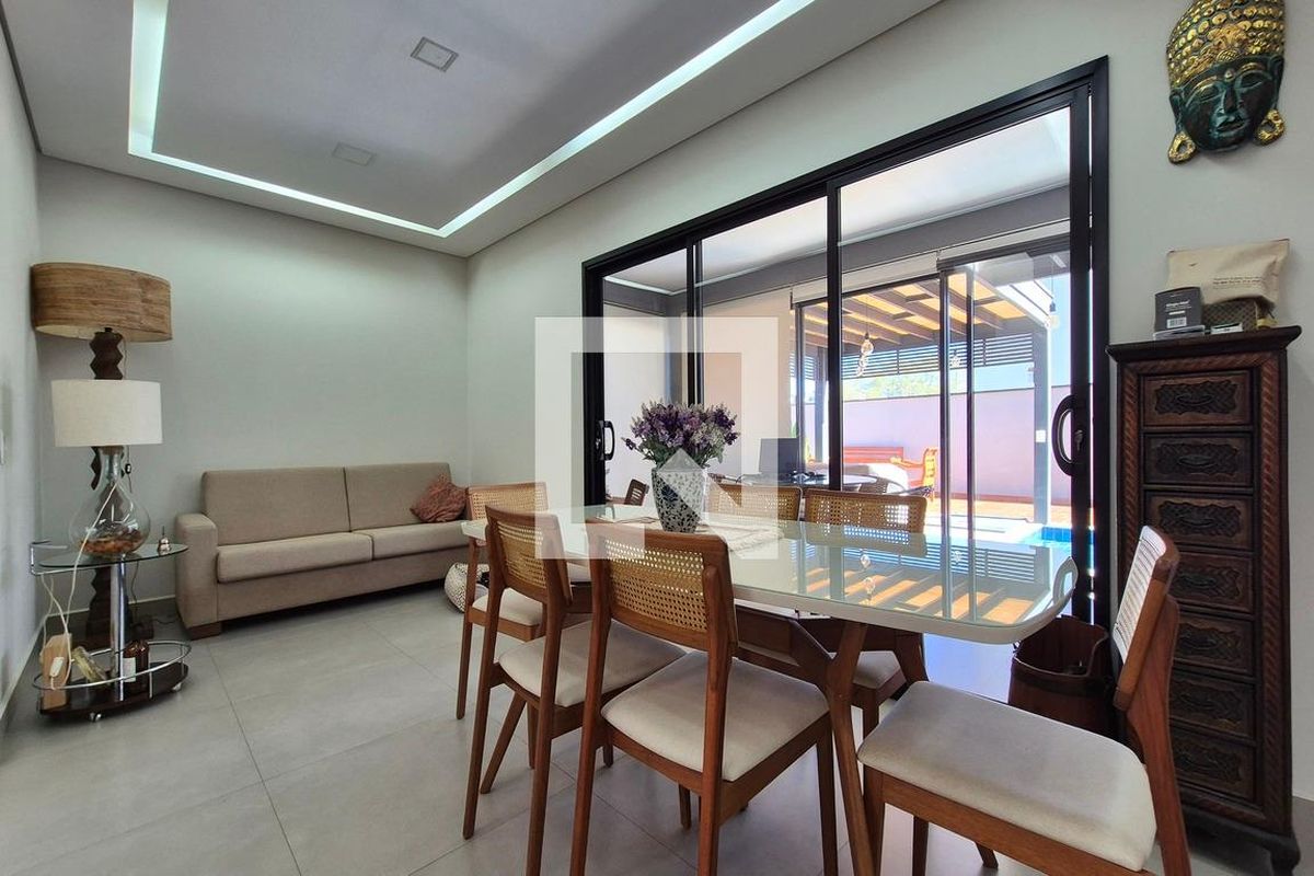 Casa à Venda - Swiss Park, 4 Quartos,  350 m2 em , Campinas - sp | SoloBR