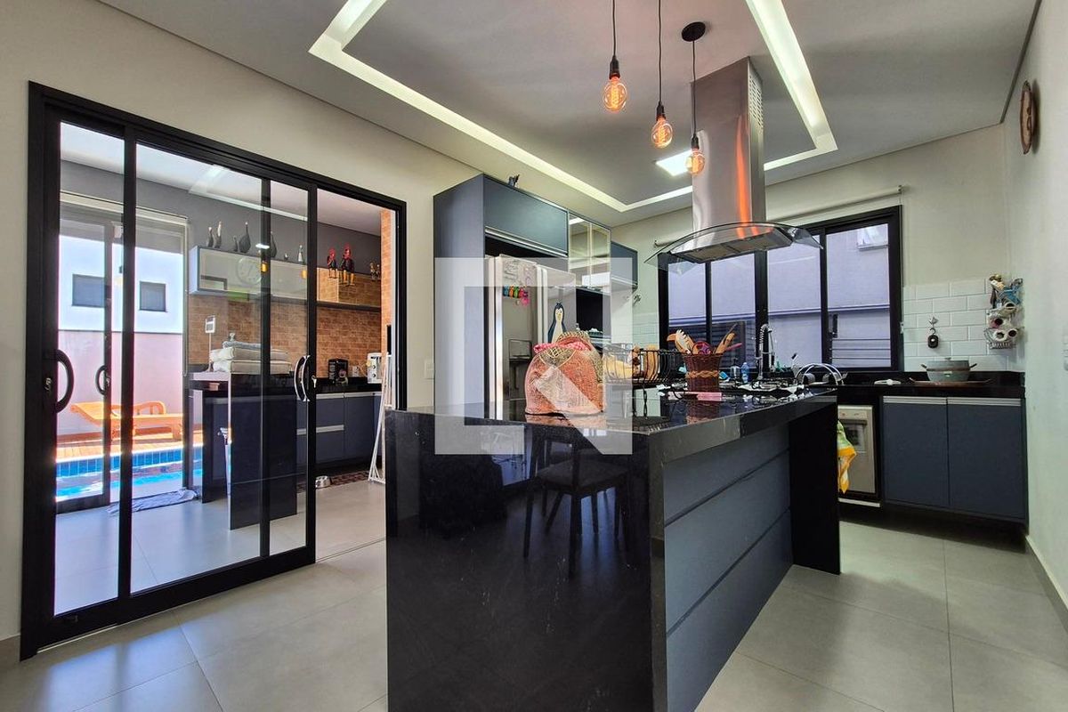 Casa à Venda - Swiss Park, 4 Quartos,  350 m2 em , Campinas - sp | SoloBR