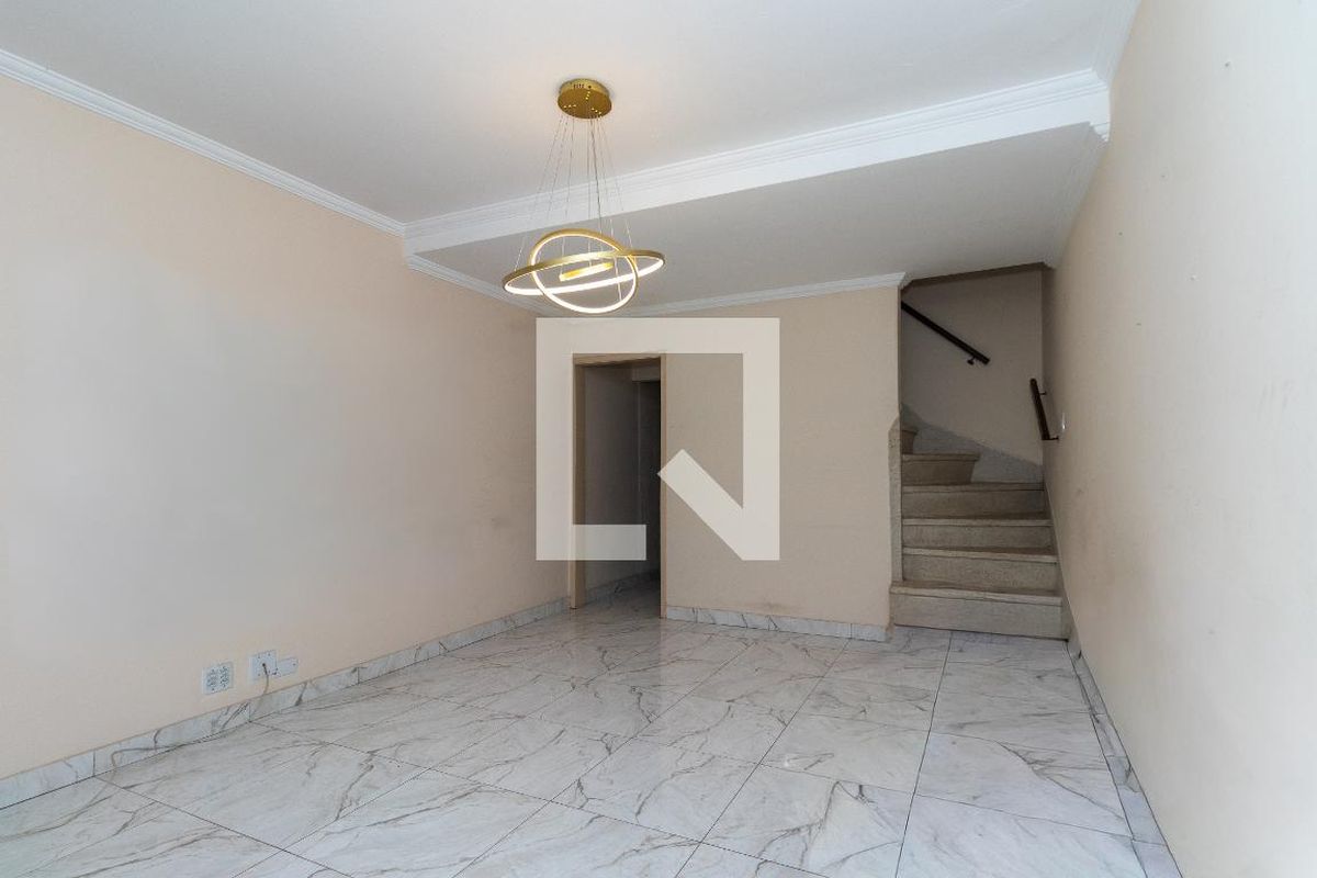 Casa, 2 quartos, 82 m² - Foto 1