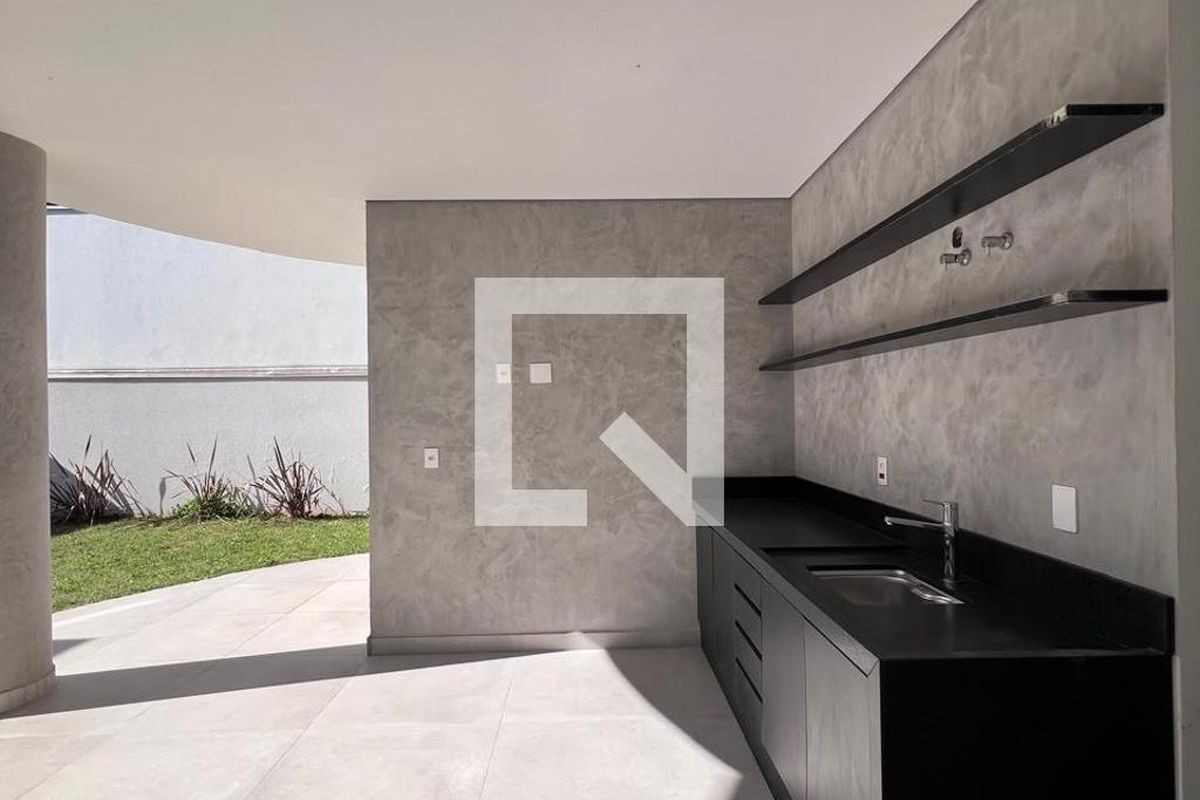 Casa à Venda - Swiss Park, 4 Quartos,  360 m2 em , Campinas - sp | SoloBR