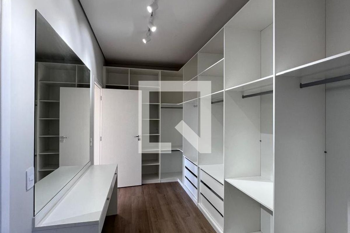 Casa à Venda - Swiss Park, 4 Quartos,  360 m2 em , Campinas - sp | SoloBR