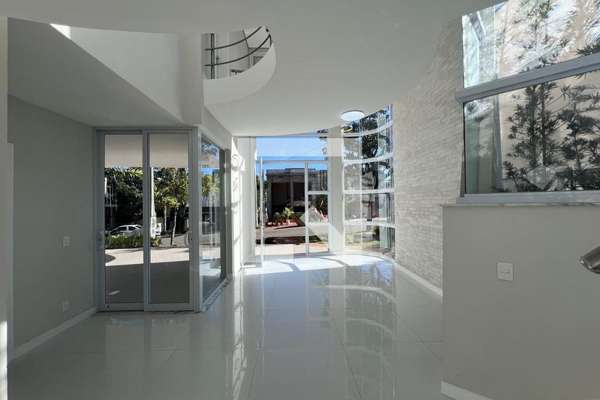 Casa à Venda - Swiss Park, 4 Quartos,  360 m2 em , Campinas - sp | SoloBR