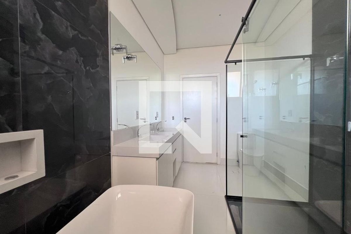 Casa à Venda - Swiss Park, 4 Quartos,  360 m2 em , Campinas - sp | SoloBR