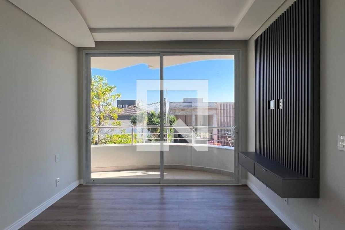 Casa à Venda - Swiss Park, 4 Quartos,  360 m2 em , Campinas - sp | SoloBR