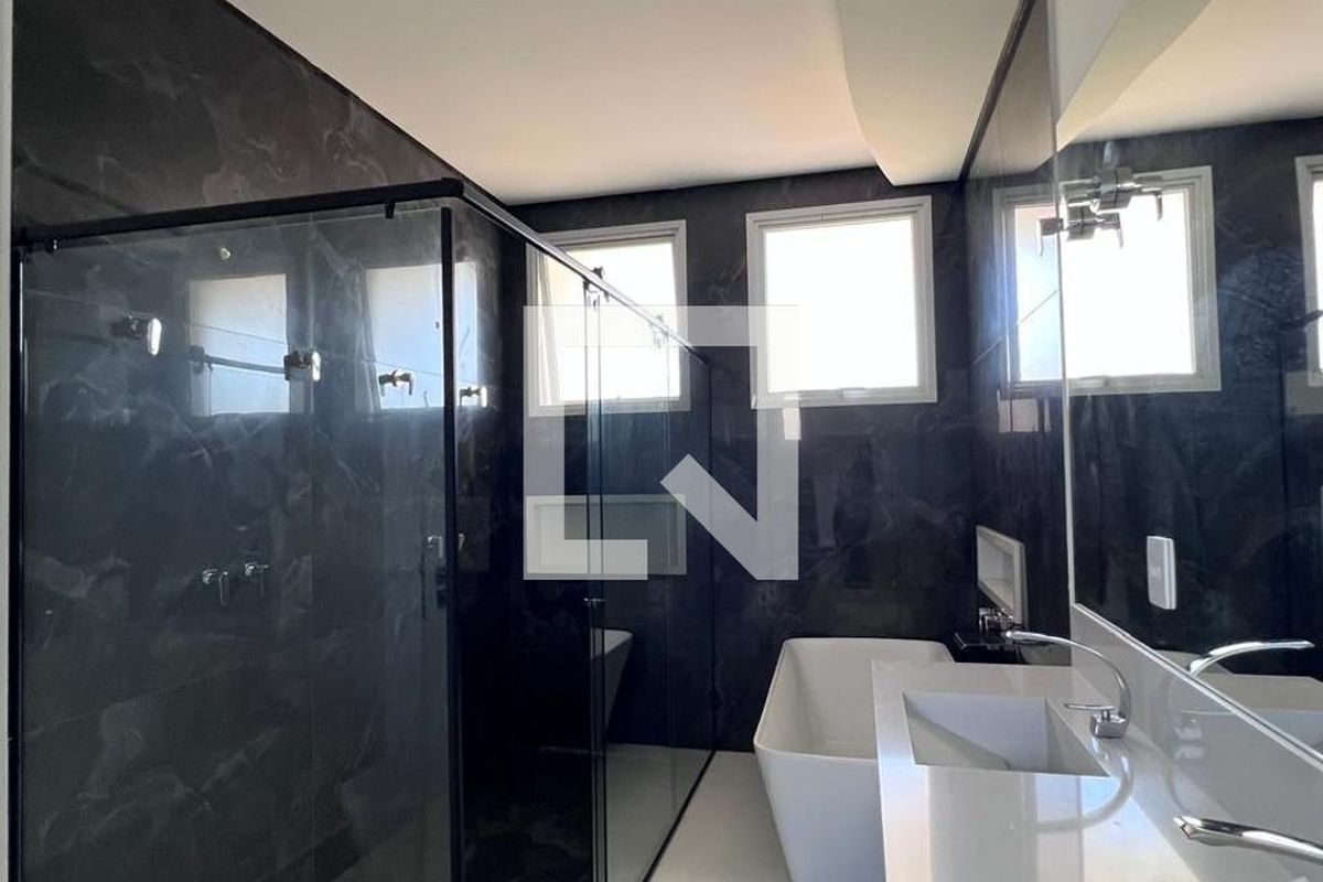 Casa à Venda - Swiss Park, 4 Quartos,  360 m2 em , Campinas - sp | SoloBR