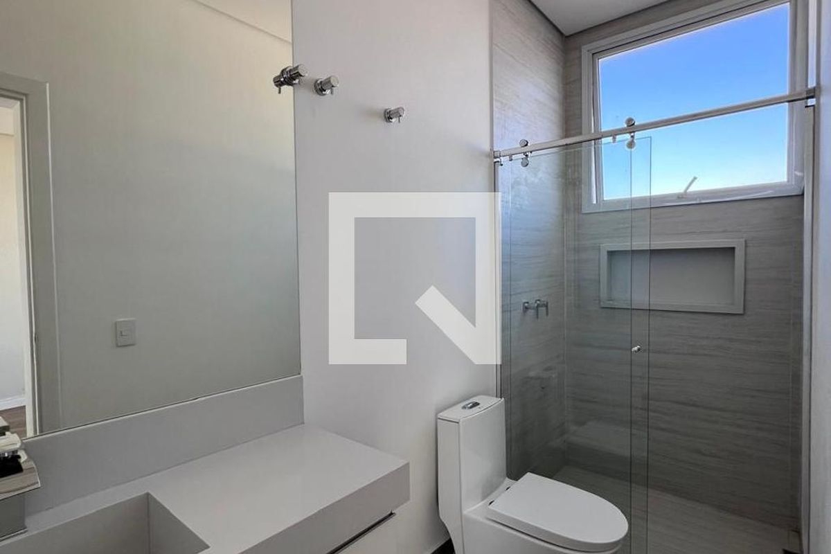 Casa à Venda - Swiss Park, 4 Quartos,  360 m2 em , Campinas - sp | SoloBR