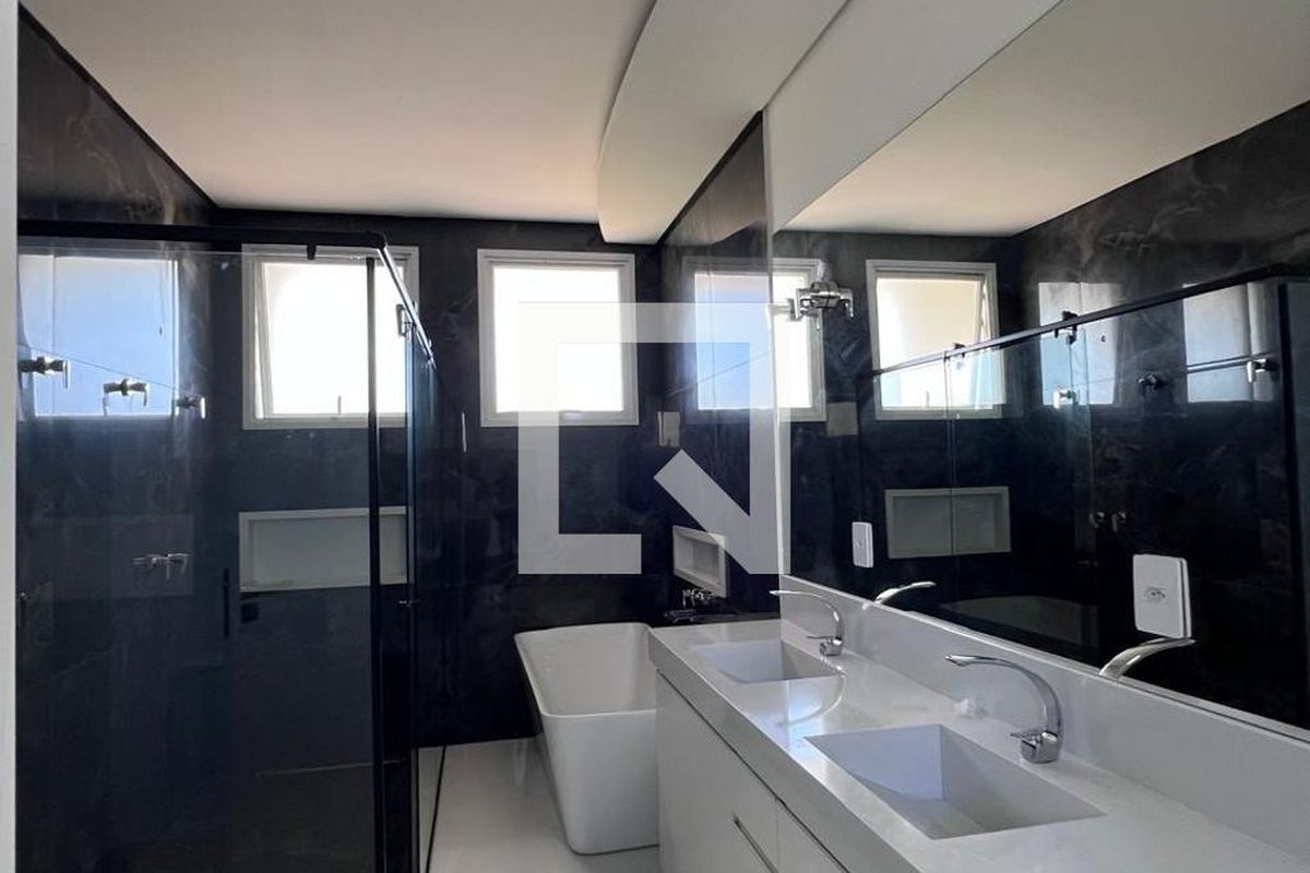 Casa à Venda - Swiss Park, 4 Quartos,  360 m2 em , Campinas - sp | SoloBR