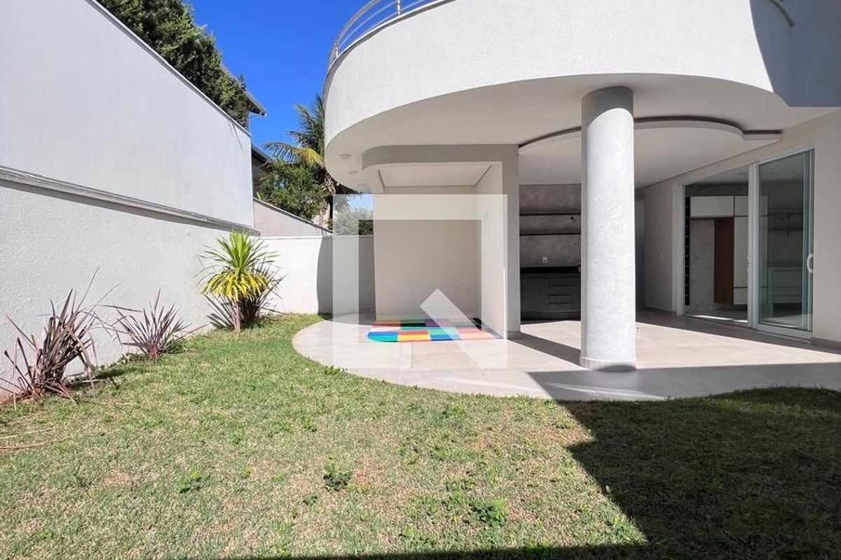 Casa à Venda - Swiss Park, 4 Quartos,  360 m2 em , Campinas - sp | SoloBR