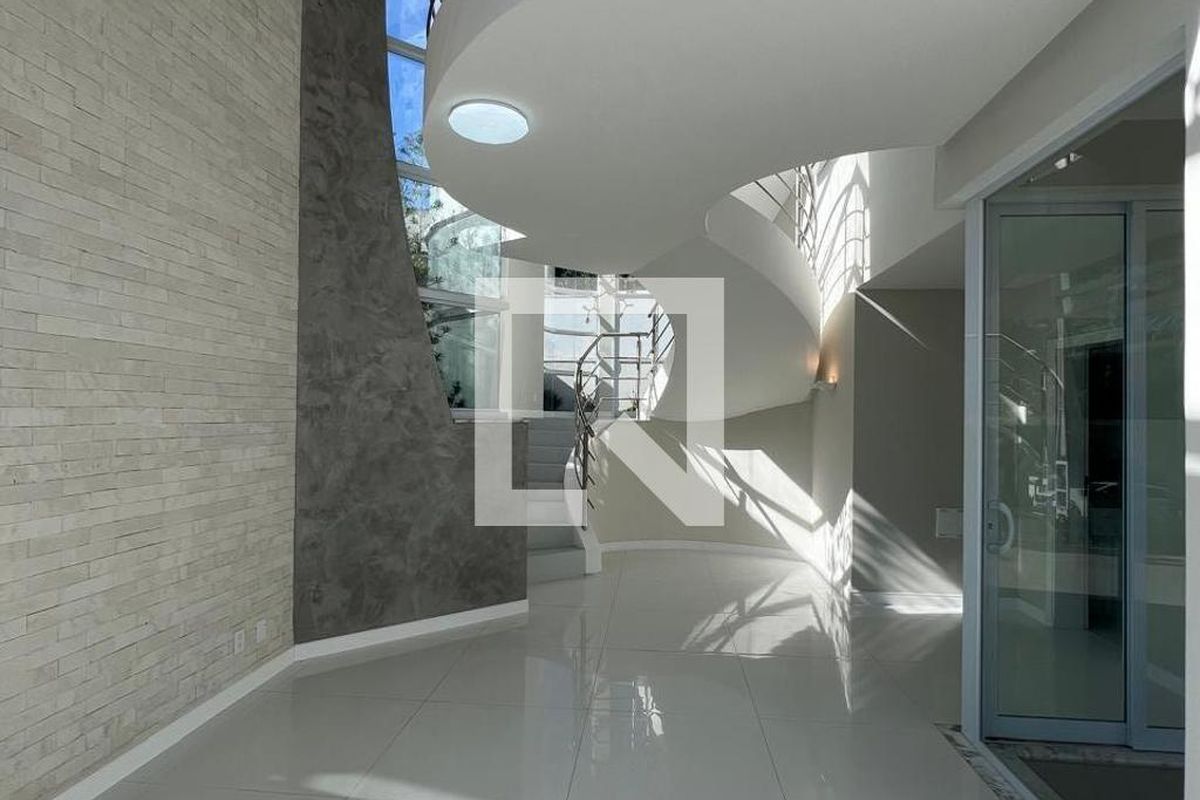Casa à Venda - Swiss Park, 4 Quartos,  360 m2 em , Campinas - sp | SoloBR