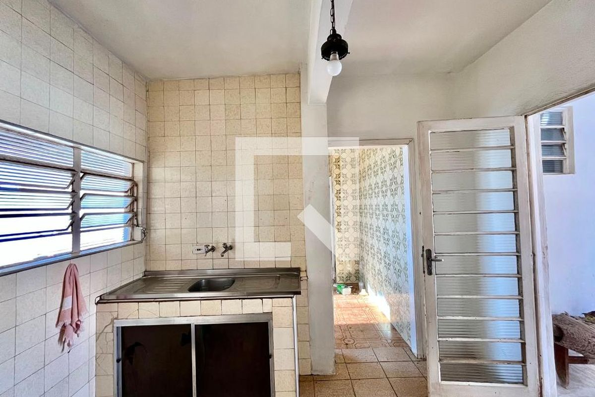 Casa à Venda - Parque Prado, 2 Quartos,  300 m2 em , Campinas - sp | SoloBR