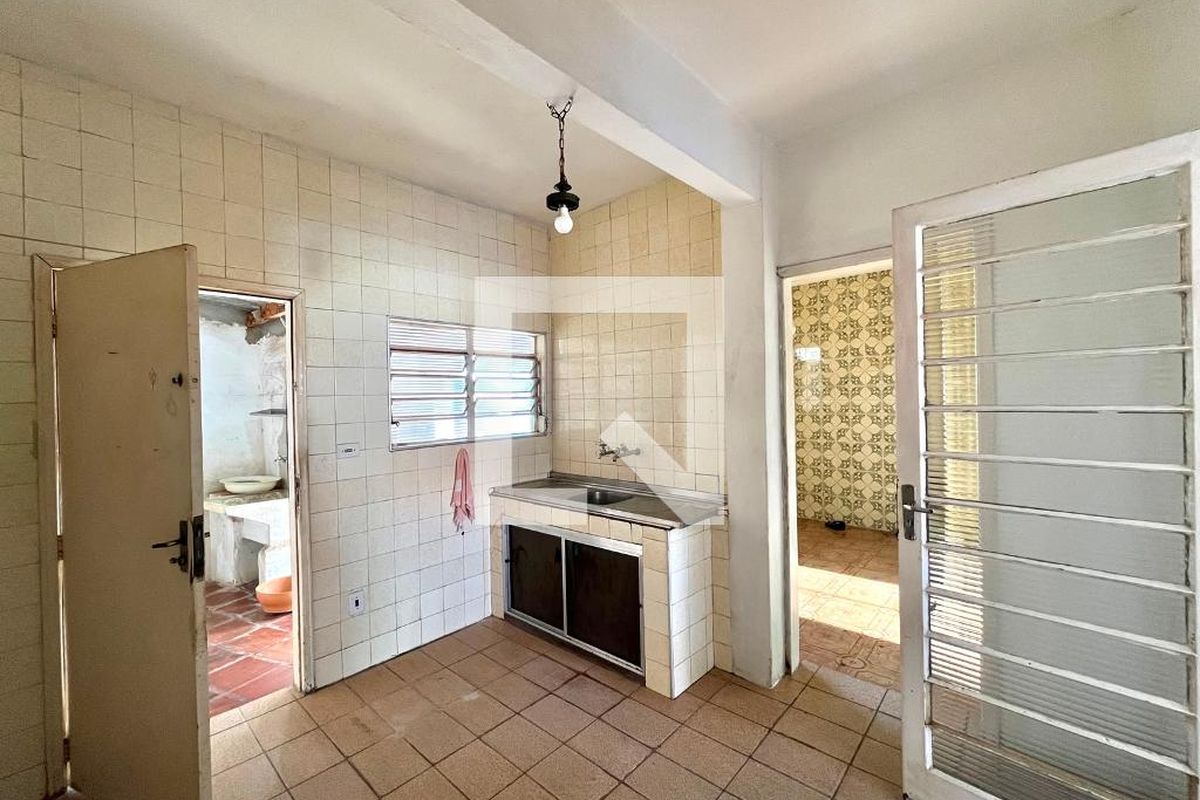 Casa à Venda - Parque Prado, 2 Quartos,  300 m2 em , Campinas - sp | SoloBR