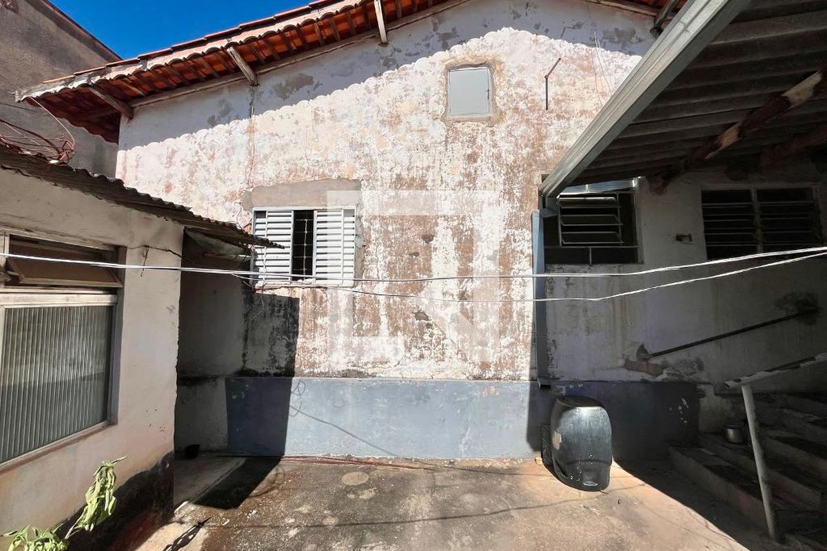 Casa à Venda - Parque Prado, 2 Quartos,  300 m2 em , Campinas - sp | SoloBR