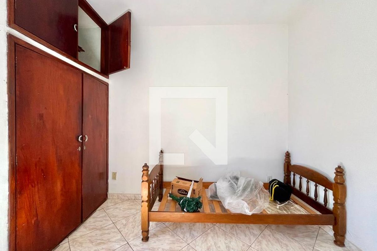 Casa à Venda - Parque Prado, 2 Quartos,  300 m2 em , Campinas - sp | SoloBR