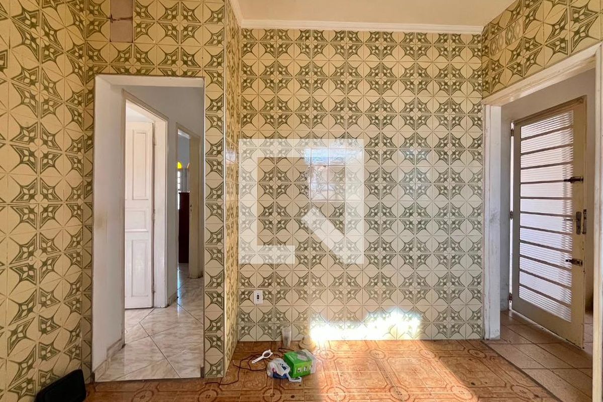Casa à Venda - Parque Prado, 2 Quartos,  300 m2 em , Campinas - sp | SoloBR