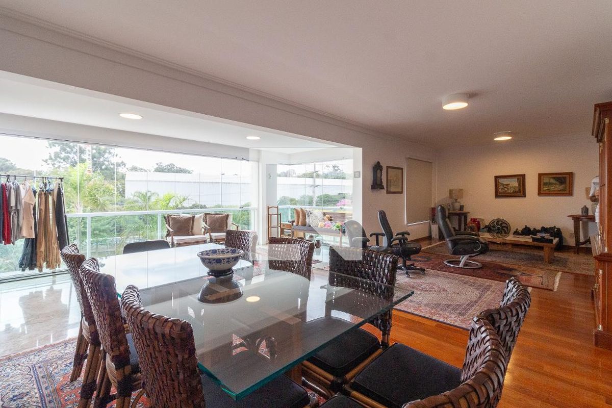 Apartamento, 3 quartos, 156 m² - Foto 1