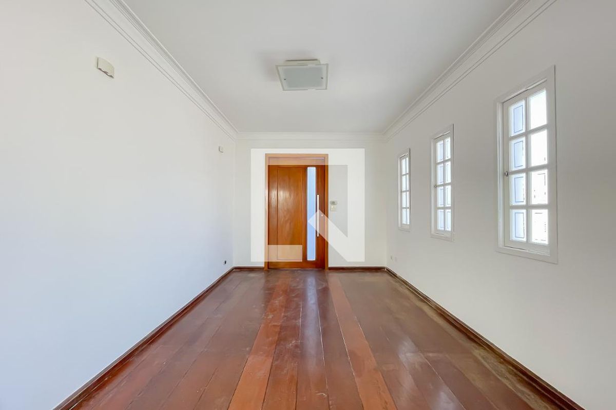 Casa, 3 quartos, 250 m² - Foto 2