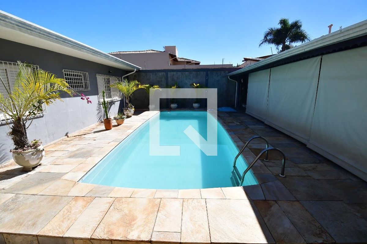Casa à Venda - Jardim Chapadão, 4 Quartos,  300 m2 em , Campinas - sp | SoloBR
