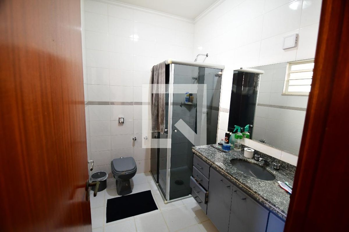 Casa à Venda - Jardim Chapadão, 4 Quartos,  300 m2 em , Campinas - sp | SoloBR