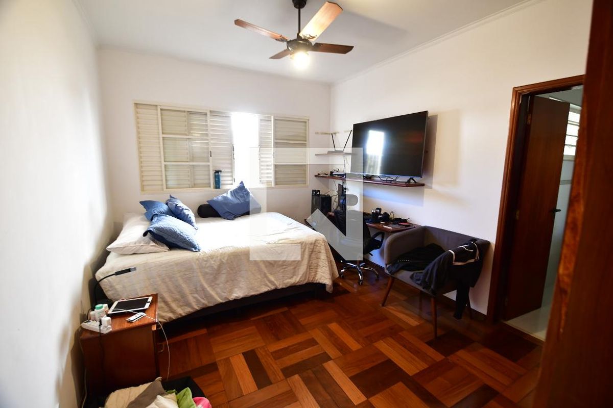 Casa à Venda - Jardim Chapadão, 4 Quartos,  300 m2 em , Campinas - sp | SoloBR