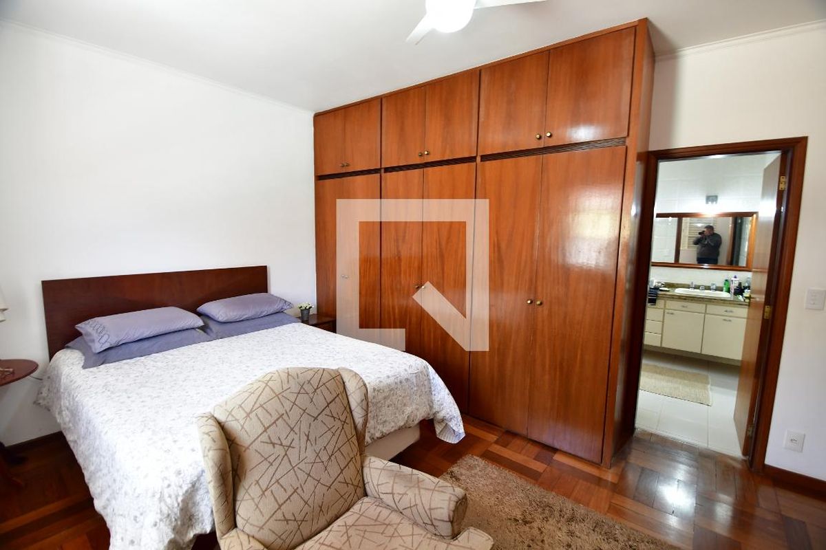 Casa à Venda - Jardim Chapadão, 4 Quartos,  300 m2 em , Campinas - sp | SoloBR
