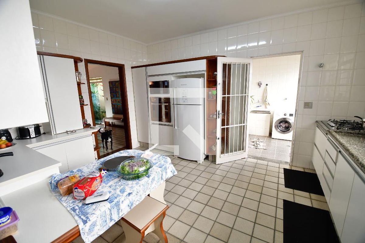 Casa à Venda - Jardim Chapadão, 4 Quartos,  300 m2 em , Campinas - sp | SoloBR