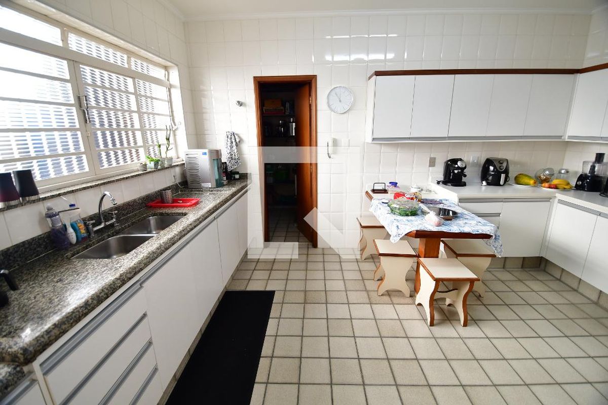Casa à Venda - Jardim Chapadão, 4 Quartos,  300 m2 em , Campinas - sp | SoloBR