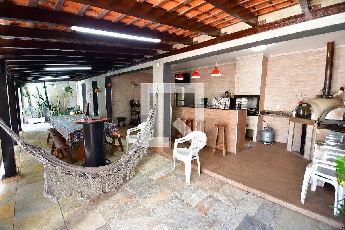 Casa à Venda - Jardim Chapadão, 4 Quartos,  300 m2 em , Campinas - sp | SoloBR