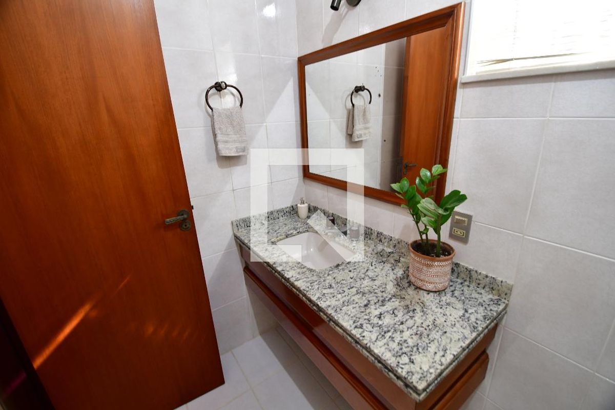 Casa à Venda - Jardim Chapadão, 4 Quartos,  300 m2 em , Campinas - sp | SoloBR