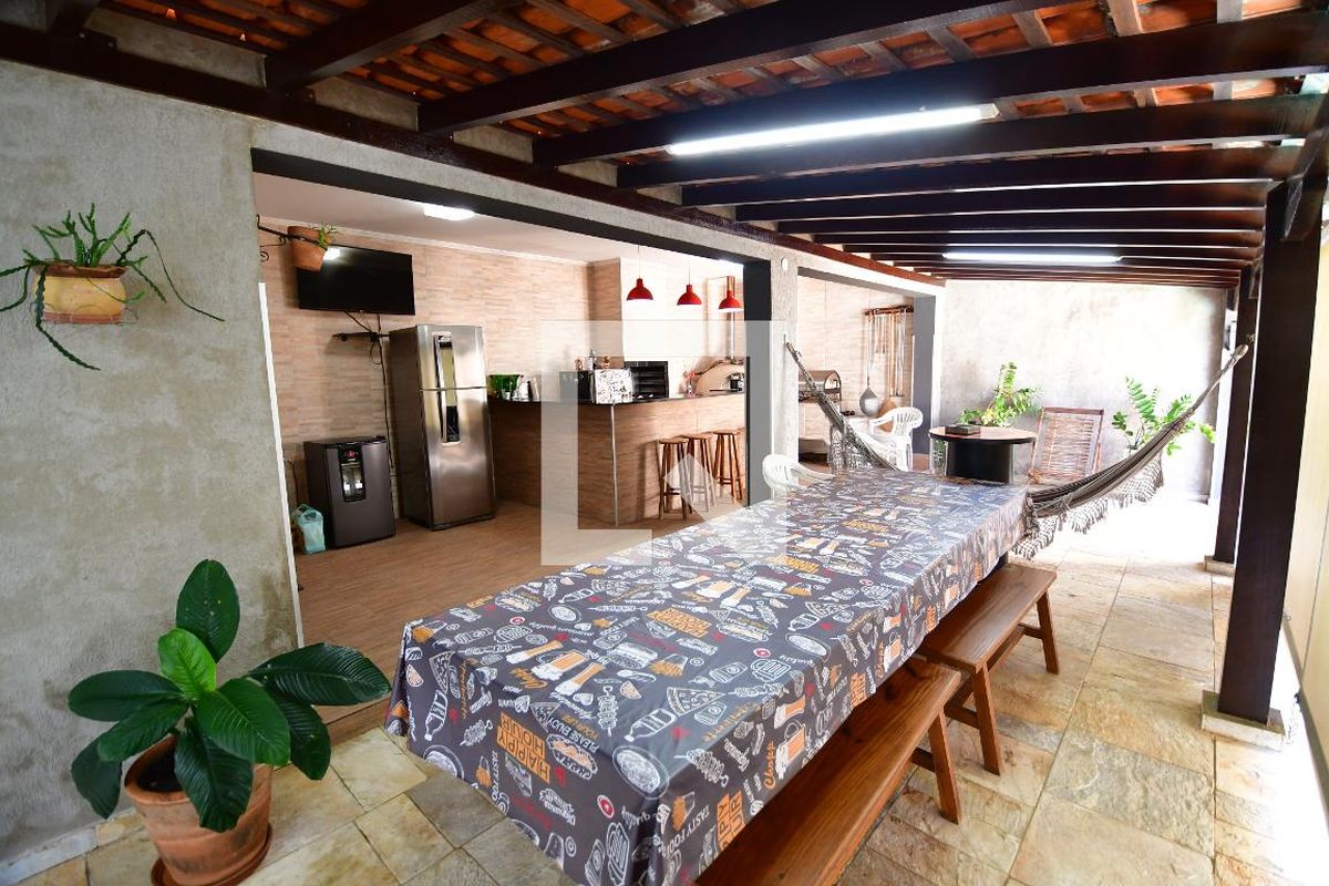 Casa à Venda - Jardim Chapadão, 4 Quartos,  300 m2 em , Campinas - sp | SoloBR